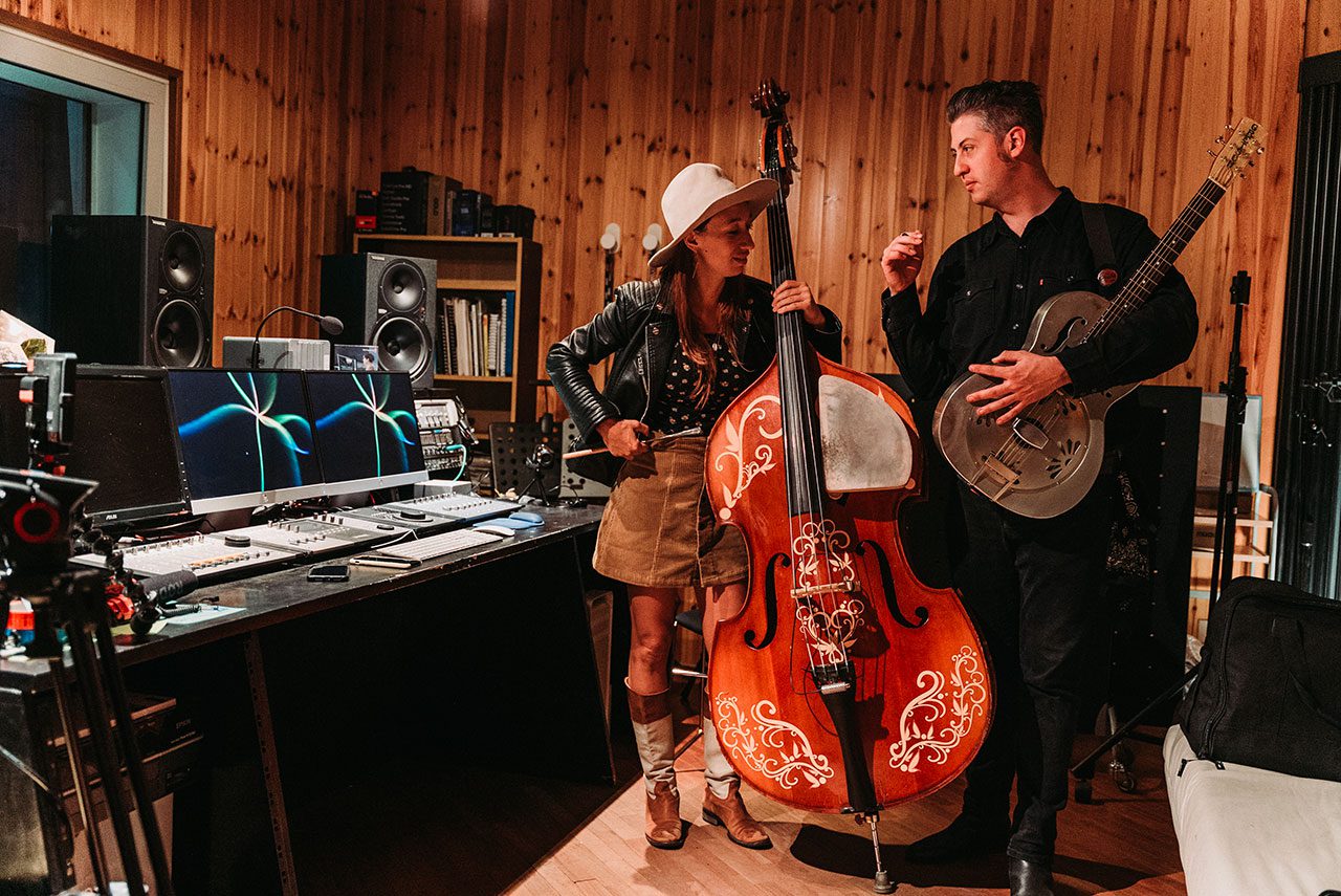 LOVESICK DUO NELLE RADIO IL NUOVO SINGOLO DI NATALE ‘I DON’T WANT YOU TO LEAVE’