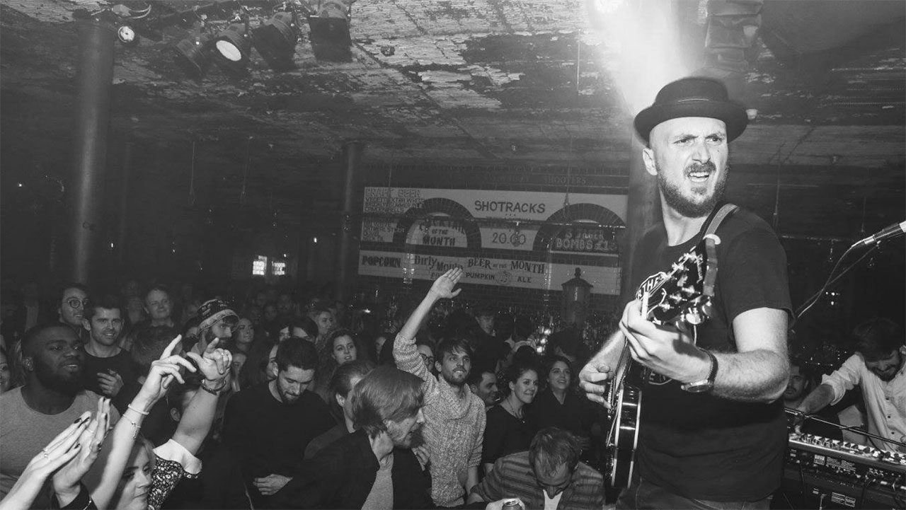 Paolo Foschi Live in England