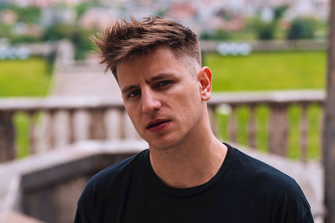 Nicolò Fagnani interprete del brano ‘Lo So’