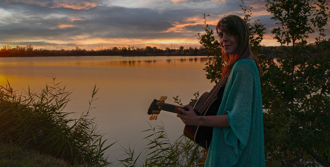 Ellen River cantautrice emiliana
