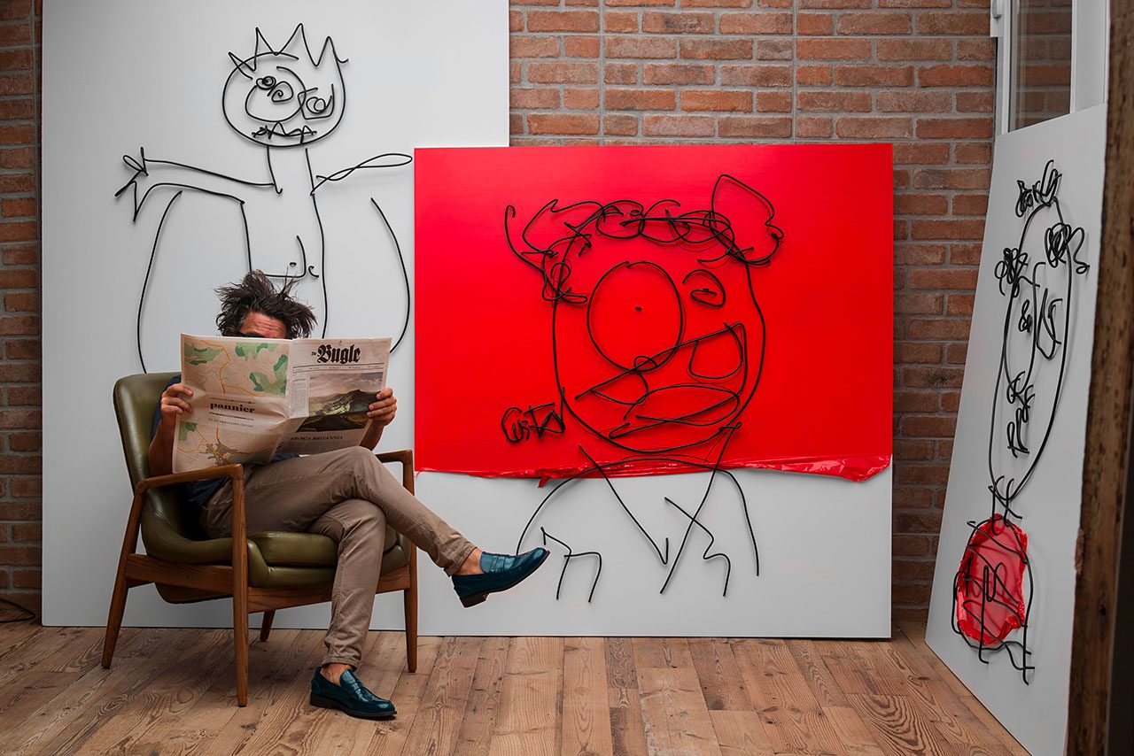 Frank Cianuro con le sue opere all'Hotel Muchele di Bolzano