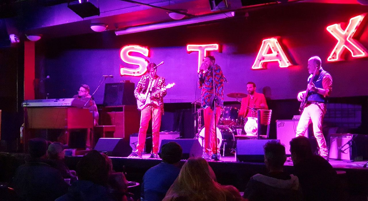 I Sacromud durante la loro esibizione all'International Blues Challenge