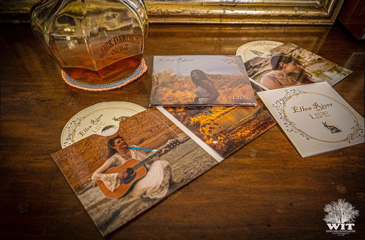 BUON COMPLEANNO A ‘LIFE’, L’ALBUM DI ELLEN RIVER