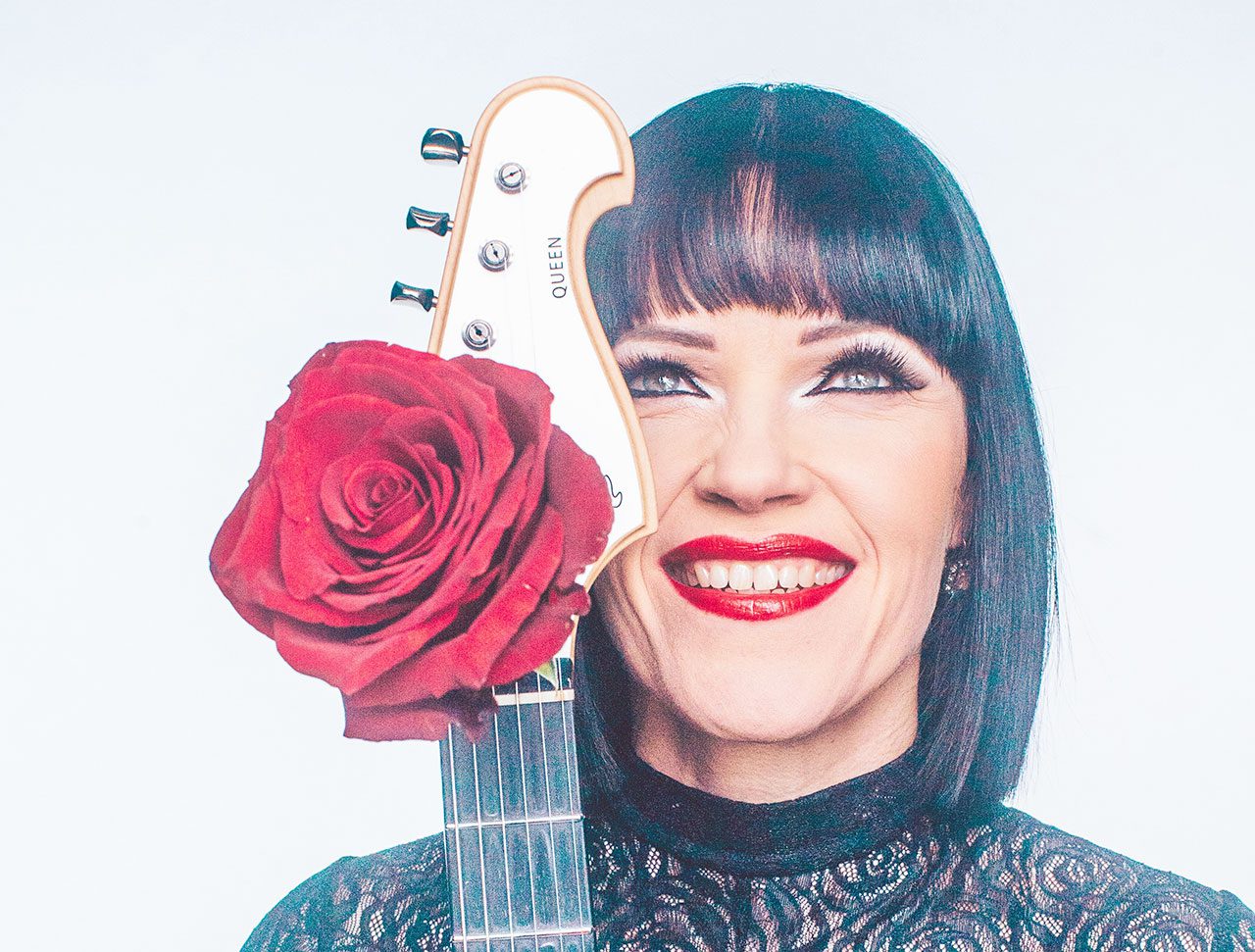 DA OGGI È DISPONIBILE ‘SMELL THE ROSES’, IL NUOVO ALBUM DI ERJA LYYTINEN