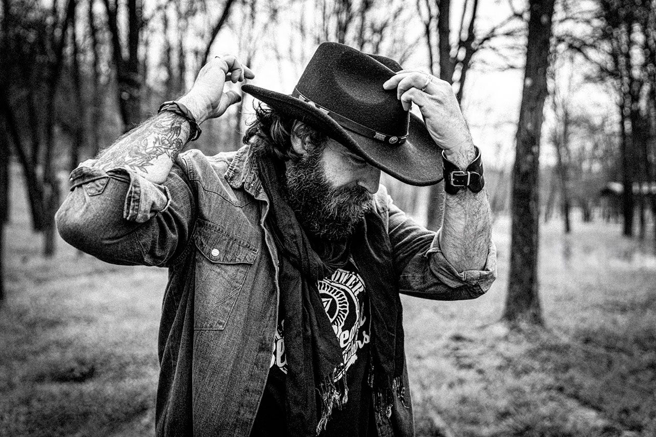 Tia Palomba fuori il nuovo album 'Tales Of An OldScarecrow'